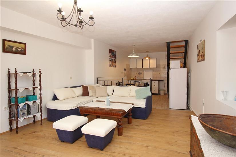 Apartment A1, for 6 persons