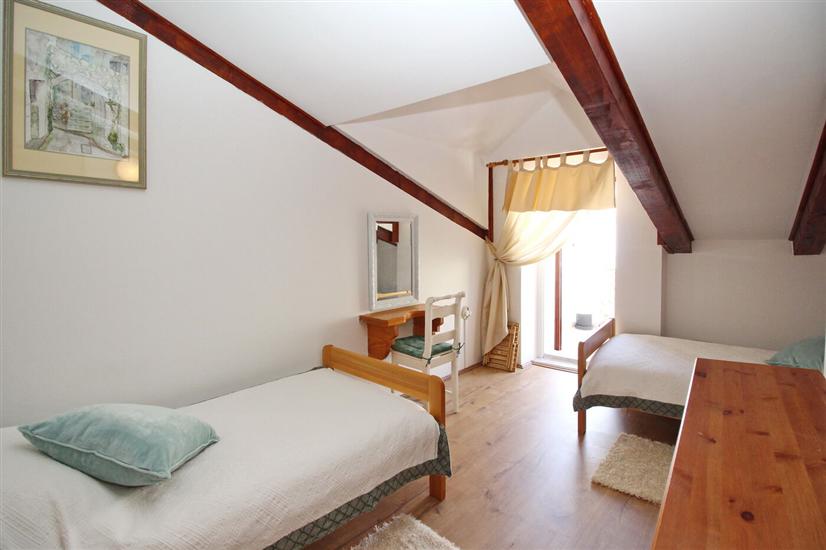 Apartment A1, for 6 persons