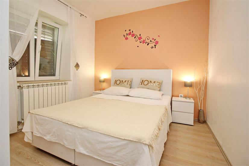 Apartment A1, for 5 persons