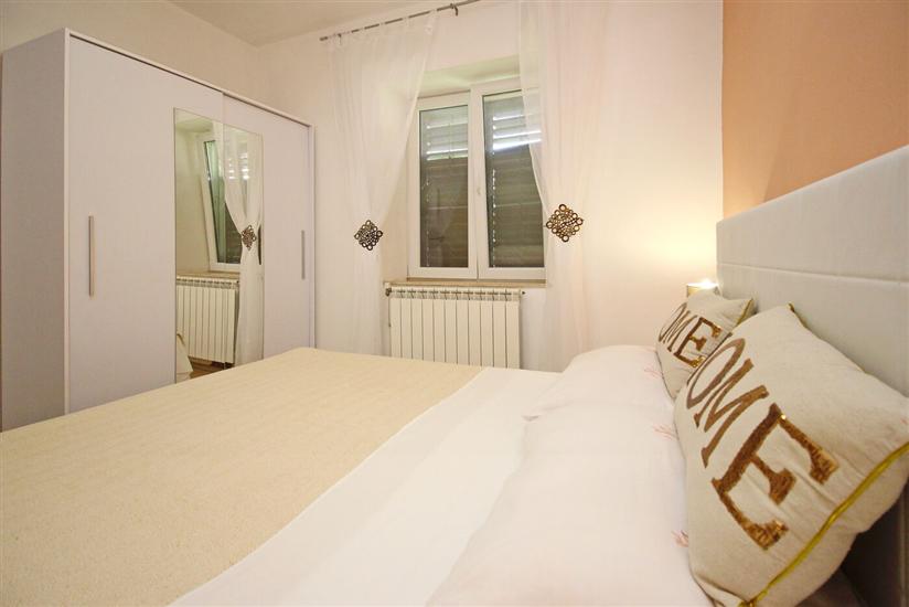 Apartment A1, for 5 persons