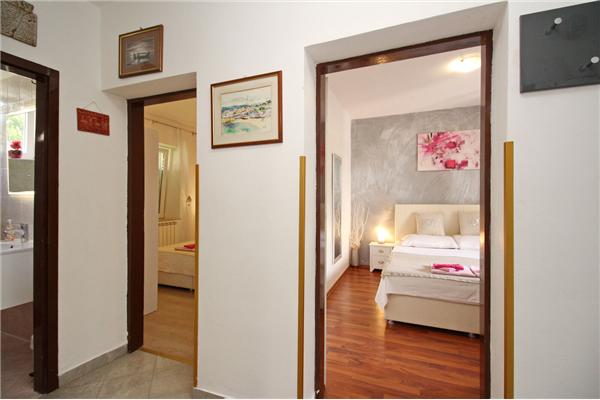 Apartment A1, for 5 persons
