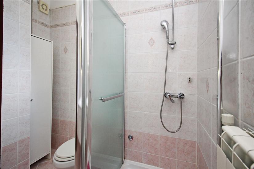 Apartment A1, for 5 persons