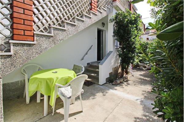 Apartment A1, for 5 persons