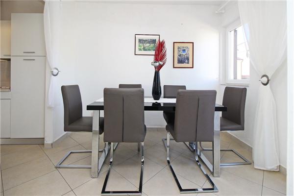 Apartment A2, for 5 persons