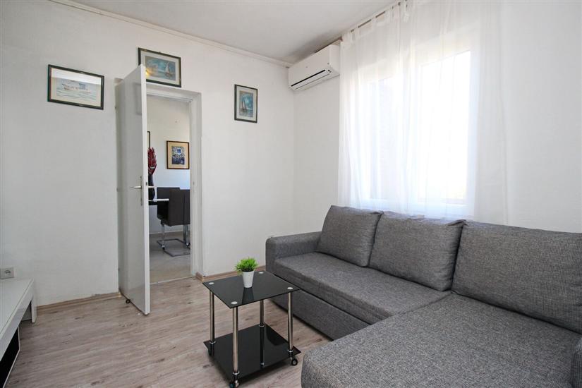 Apartment A2, for 5 persons