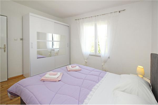 Apartment A2, for 5 persons