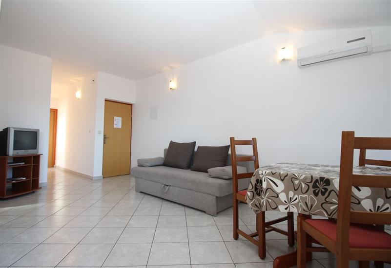 Apartment A1, for 5 persons