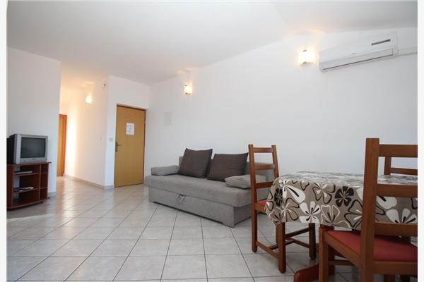Apartment A1, for 5 persons