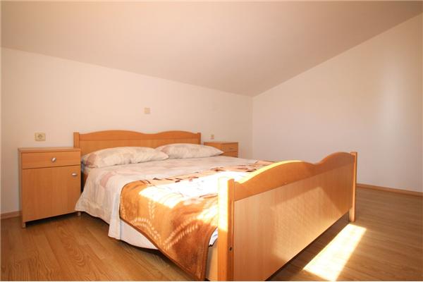 Apartment A1, for 5 persons