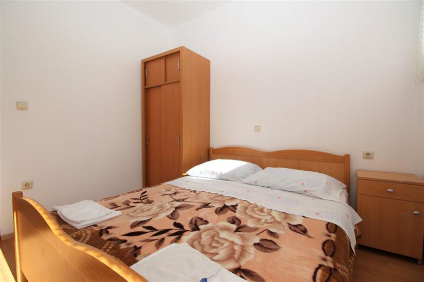 Apartment A1, for 5 persons