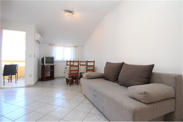 Apartment A2, for 5 persons