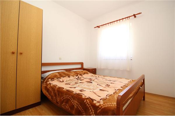 Apartment A2, for 5 persons