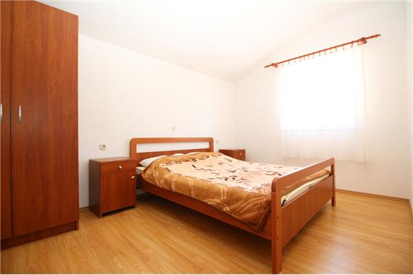 Apartment A2, for 5 persons
