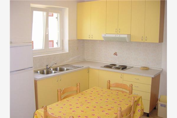 Apartment A5, for 5 persons