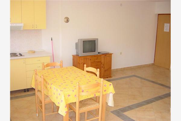 Apartment A5, for 5 persons