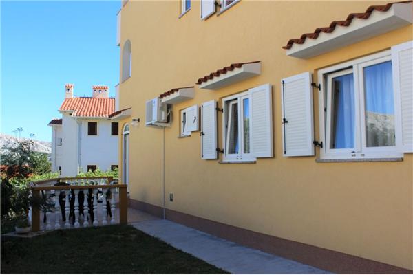 Apartment A5, for 5 persons