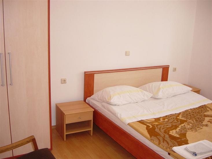 Apartment A5, for 5 persons