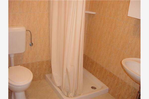 Apartment A5, for 5 persons