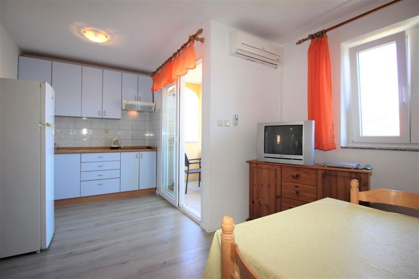 Apartment A7, for 5 persons