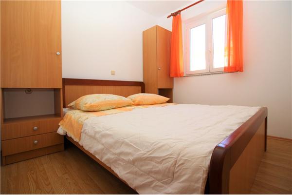 Apartment A7, for 5 persons