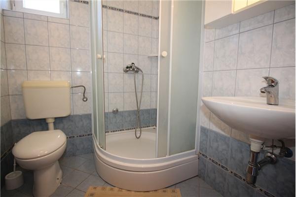 Apartment A7, for 5 persons