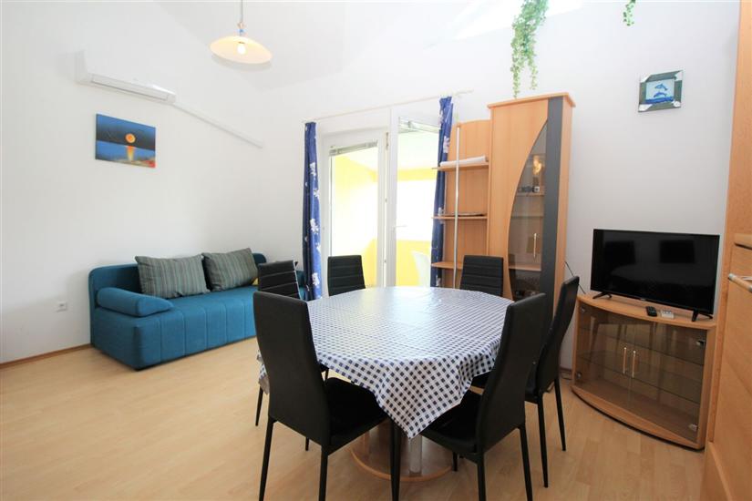 Apartment A1, for 5 persons