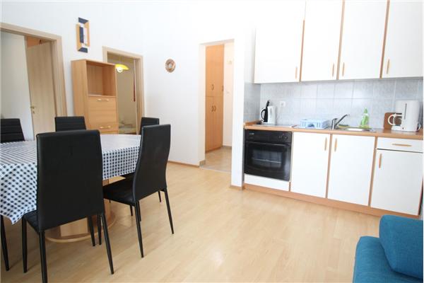 Apartment A1, for 5 persons