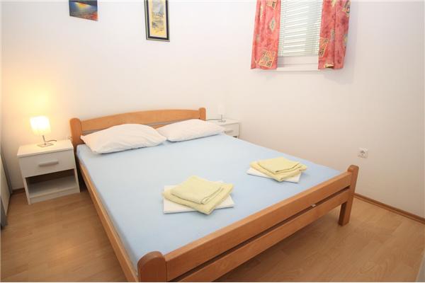 Apartment A1, for 5 persons