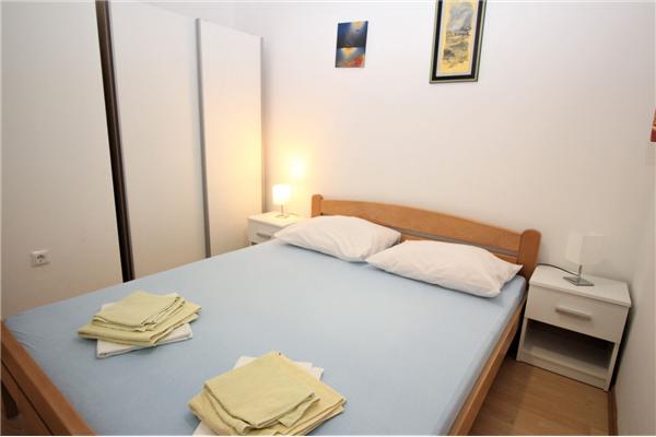 Apartment A1, for 5 persons