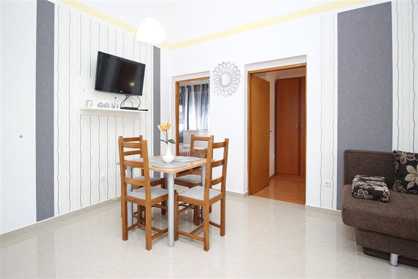 Apartment A2, for 5 persons