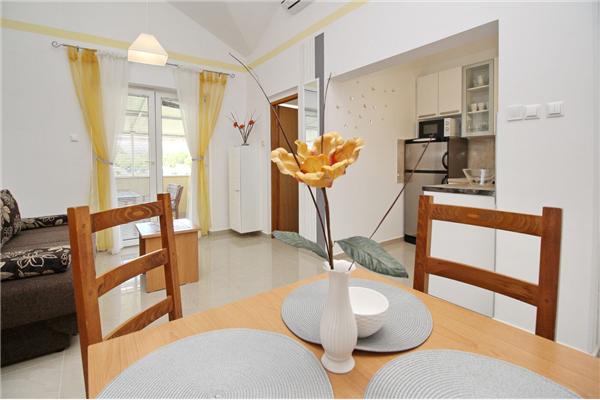 Apartment A2, for 5 persons
