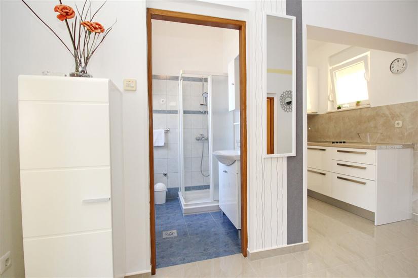 Apartment A2, for 5 persons