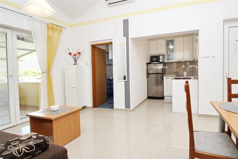 Apartment A2, for 5 persons