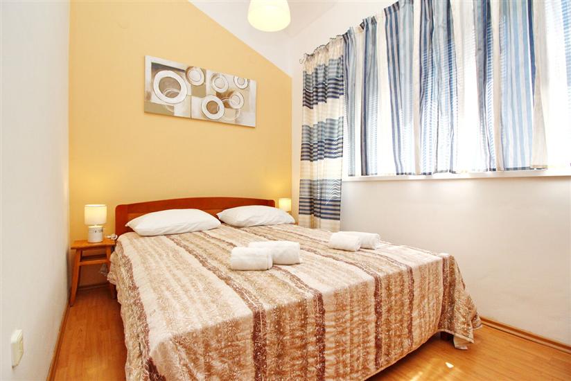Apartment A2, for 5 persons