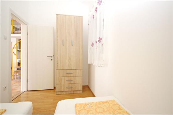 Apartment A5, for 7 persons