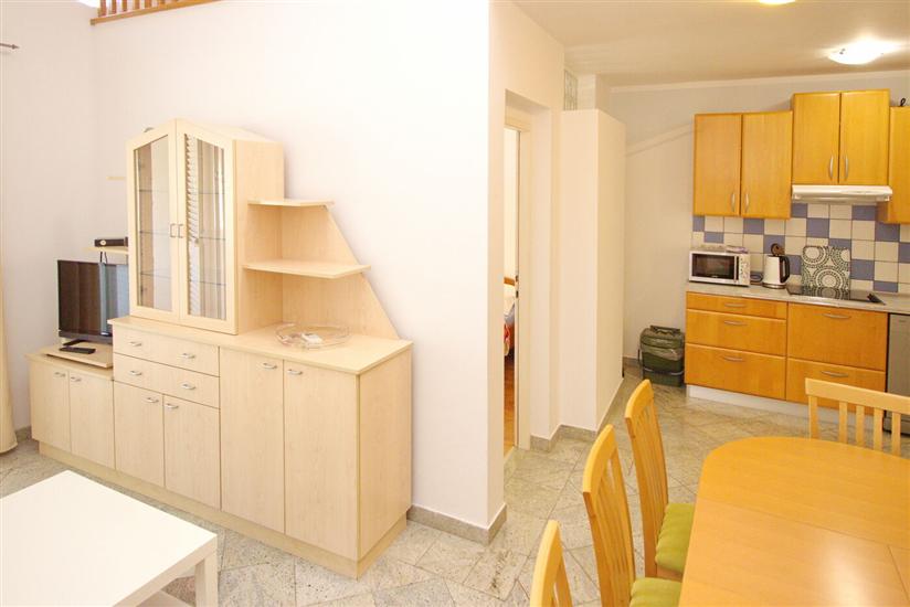 Apartment A6, for 8 persons