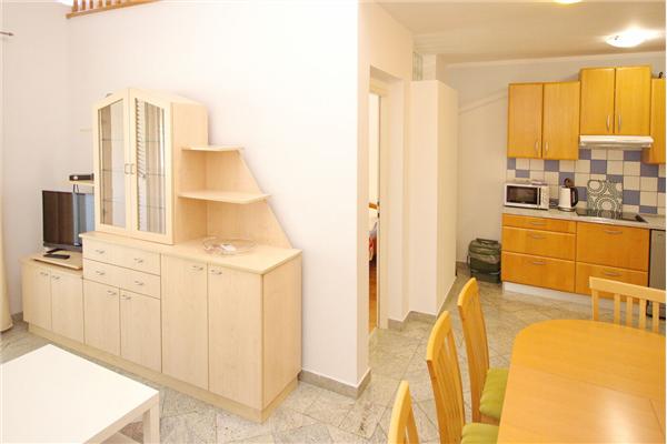 Apartment A6, for 8 persons