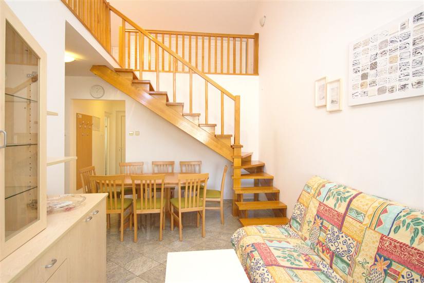 Apartment A6, for 8 persons