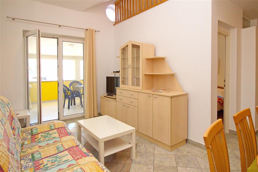 Apartment A6, for 8 persons