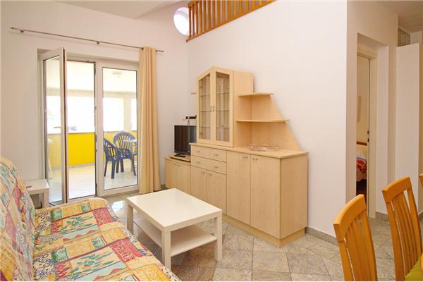 Apartment A6, for 8 persons