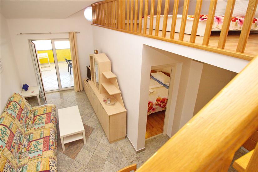 Apartment A6, for 8 persons