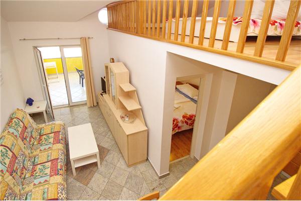 Apartment A6, for 8 persons