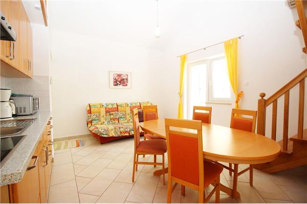 Apartment A7, for 6 persons