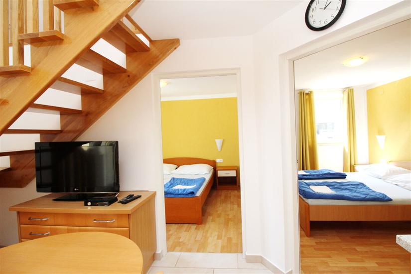 Apartment A7, for 6 persons