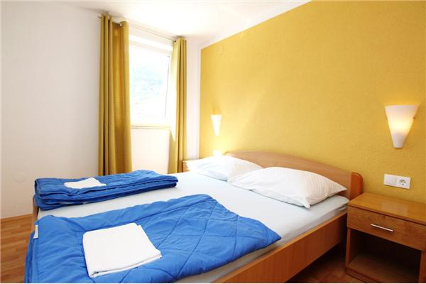 Apartment A7, for 6 persons