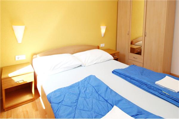 Apartment A7, for 6 persons