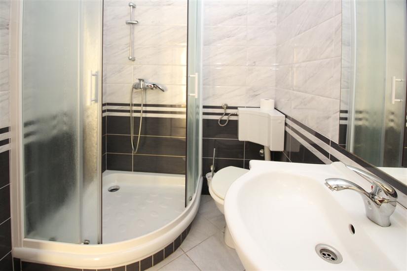 Apartment A7, for 6 persons