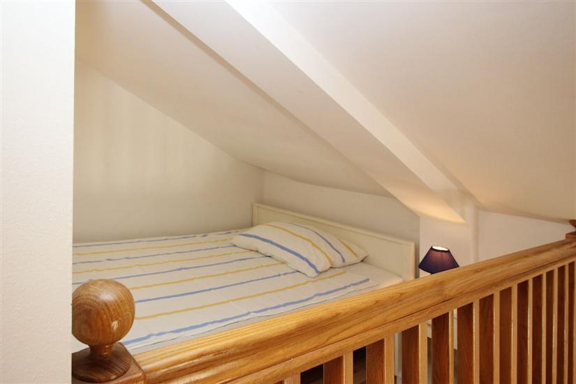 Apartment A7, for 6 persons