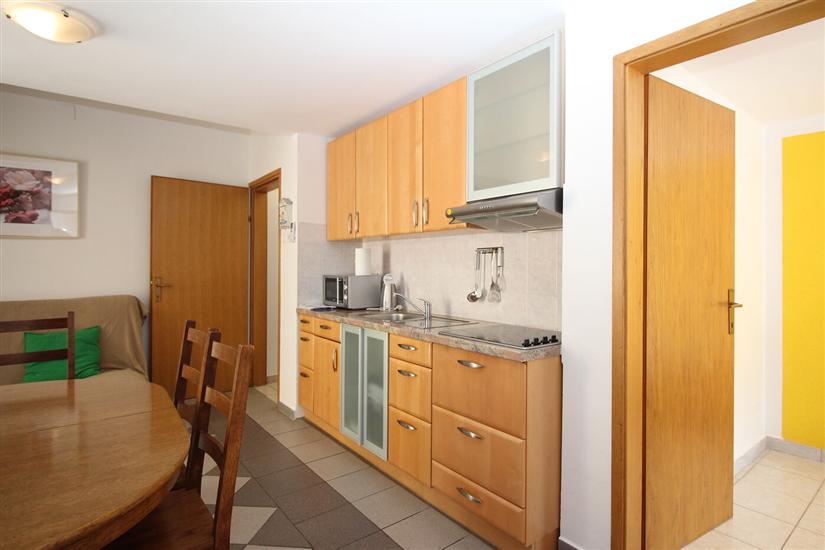 Apartment A11, for 6 persons