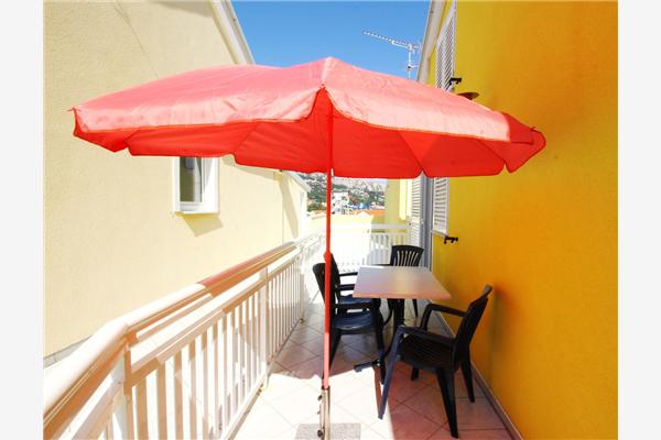 Apartment A11, for 6 persons